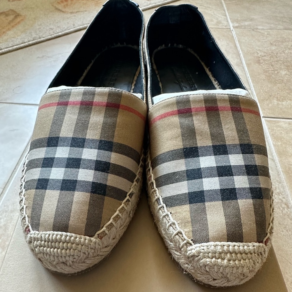 Burberry Hodgeson Vintage Check Espadrille Slip-On Flat Shoe size 37.5